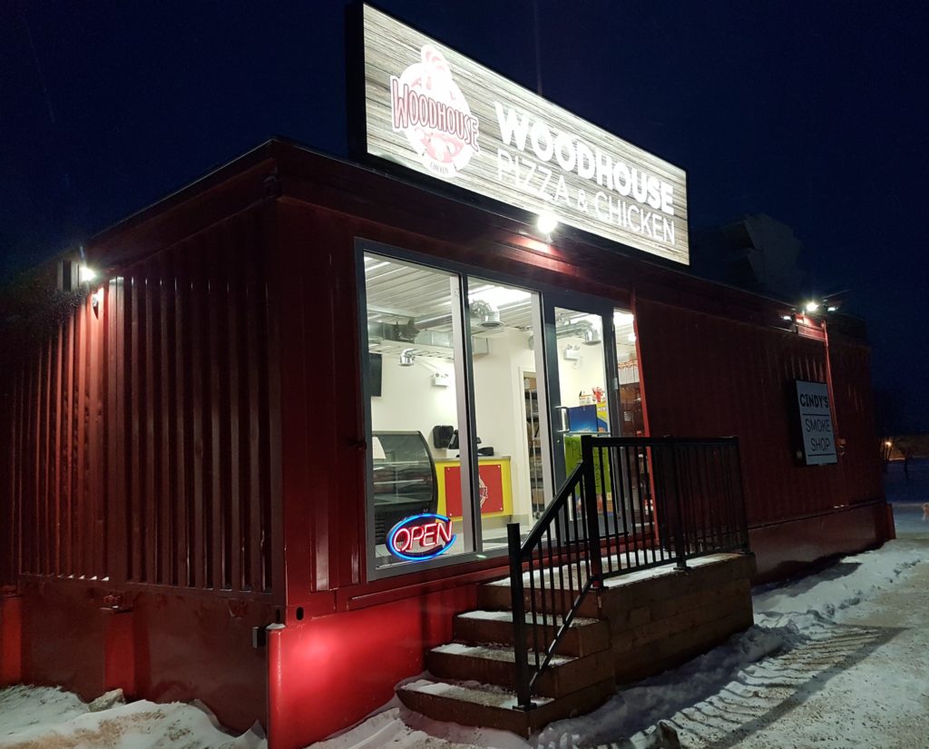 Woodhouse Pizza & Chicken (Modular) Mint Construction